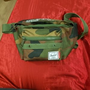 Herschel x Independent fanny pack